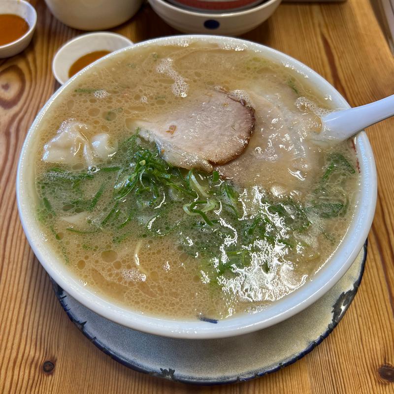 ワンタン麺(ふくちゃんラーメン 田隈本店)