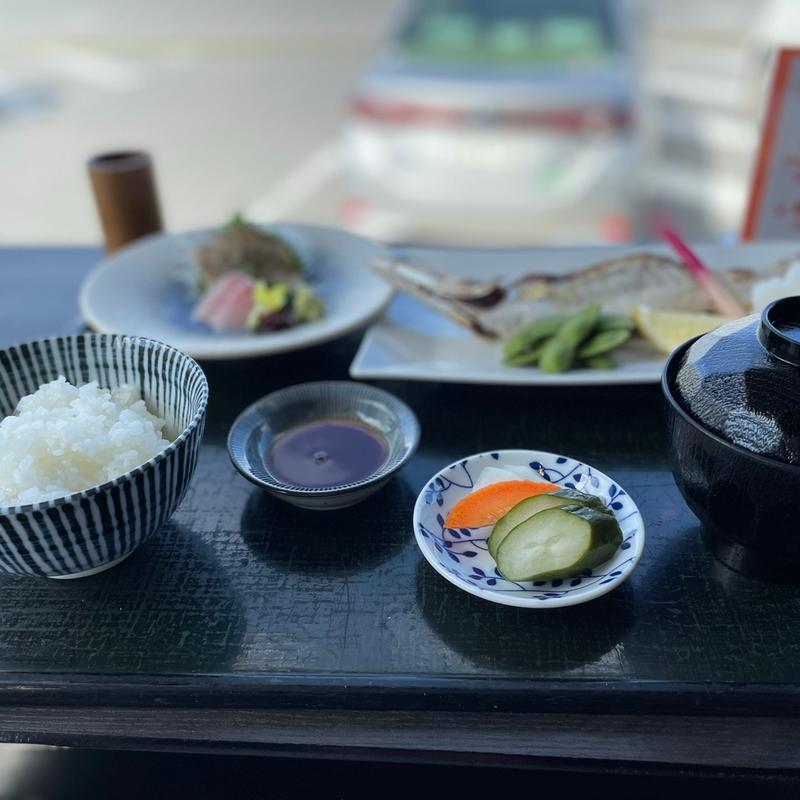 刺身定食ランチ(さかな料理 礁(いくり))