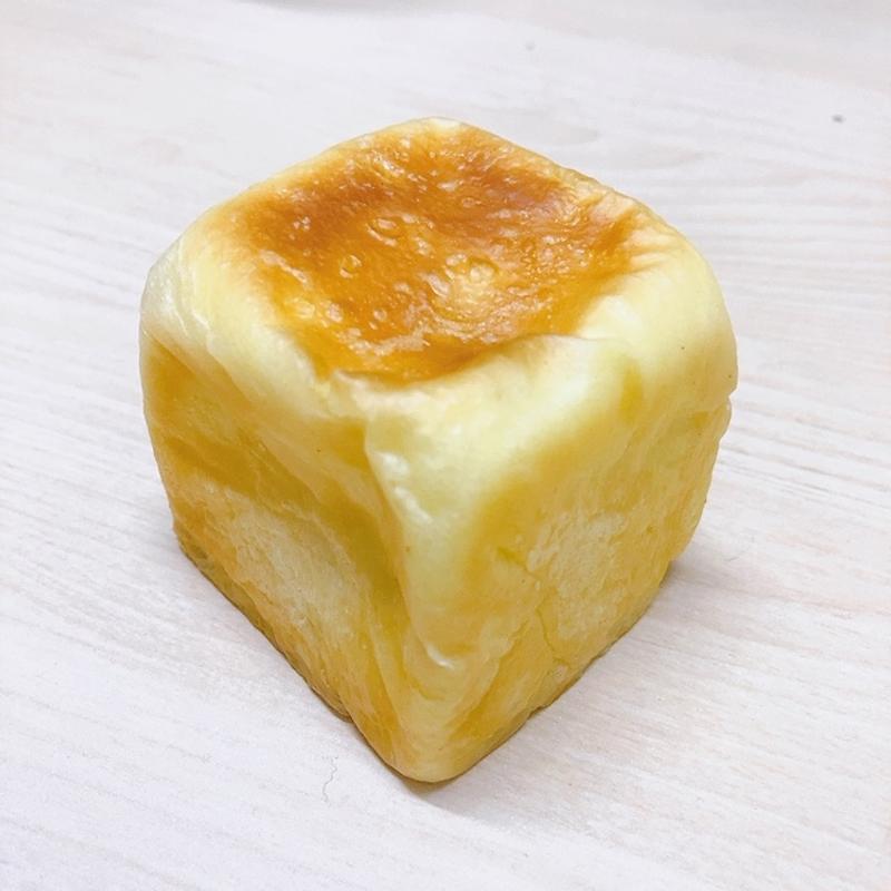 クリームパン(スギタベーカリー)