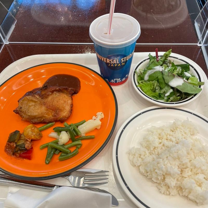 スペシャル・ハンバーグセット(スタジオ・スターズ・レストラン （Studio Stars Restaurant）)