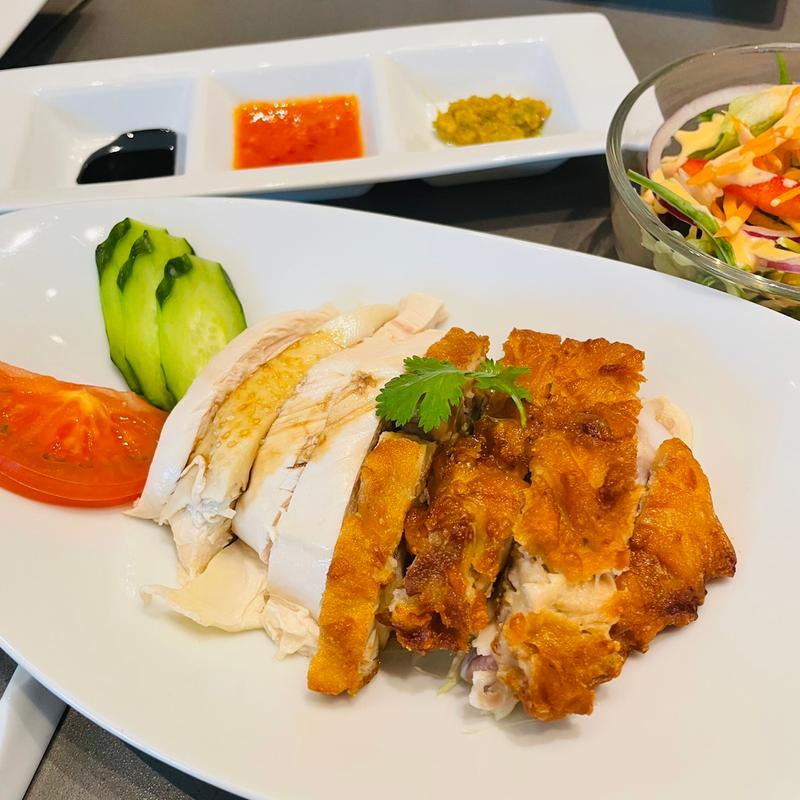 シンガポールチキンライス(SINGAPORE＆CHINESE CUISINE TRIPLEONE)