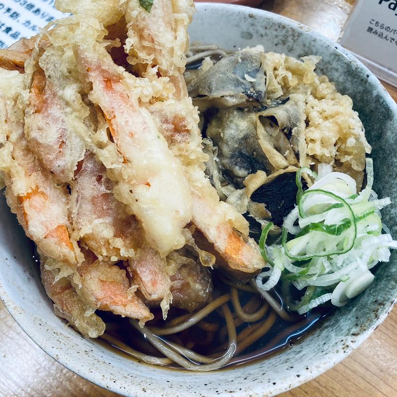 ナス天とニンジン天(そば処二葉 神田駅南口店)