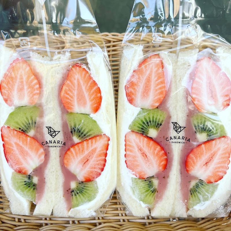 さくらあんいちごサンド(カナリアサンドイッチ曳舟店)