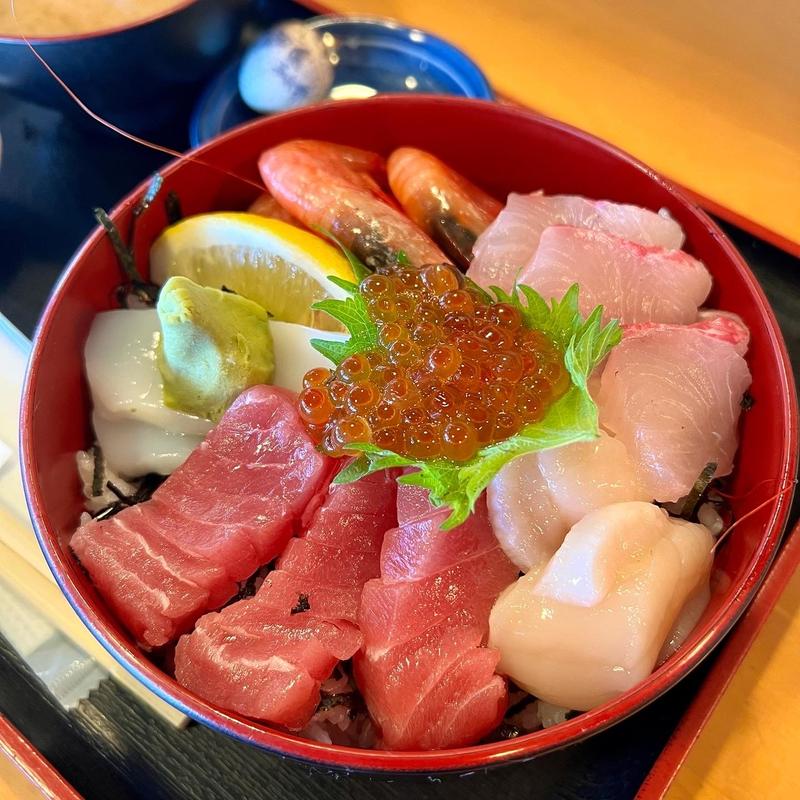 海鮮丼(泉佐野漁協青空市場)