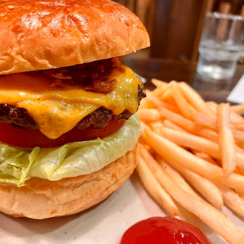 (Sports Pub Lucky George (スポーツパブ ラッキージョージ))