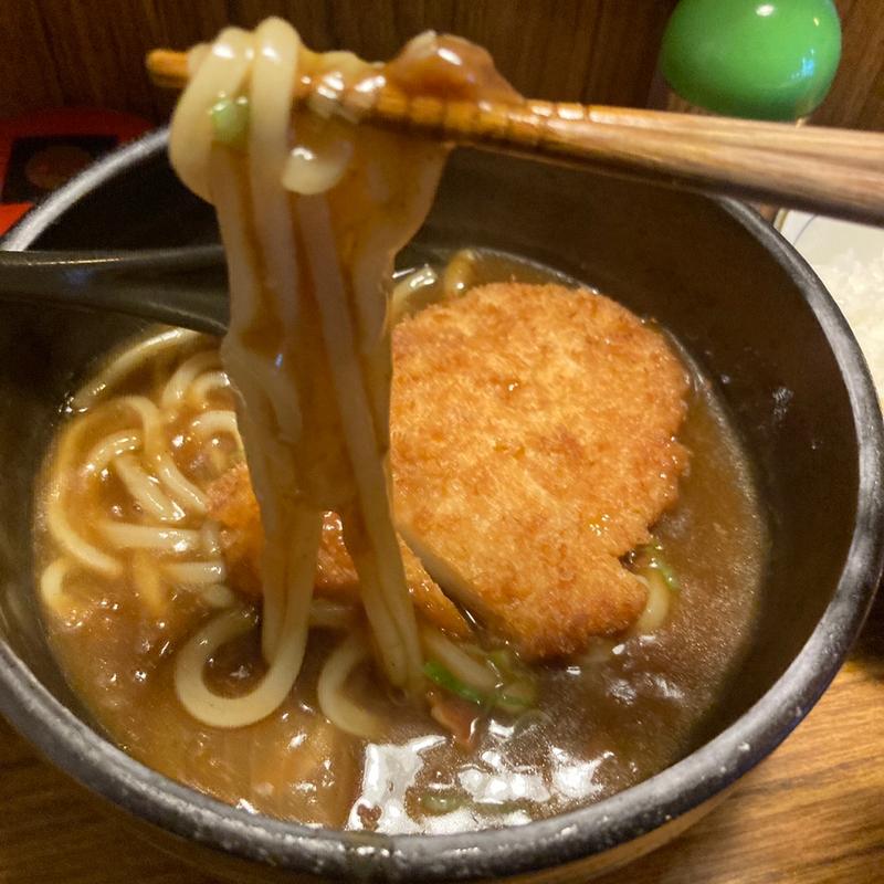カレーうどん+コロッケ(うどん・そば 慶屋)