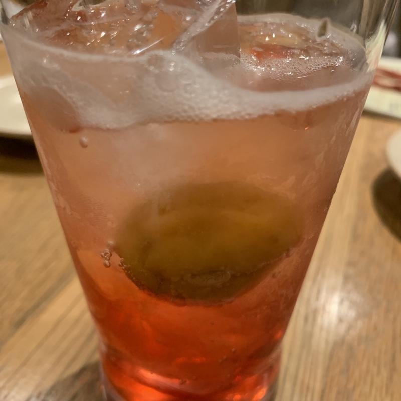 季節のフルーツビネガーソーダ割(縁道食堂)