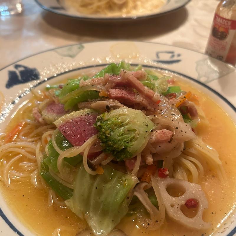 たっぷり野菜のペペロンチーノ(びわ亭)