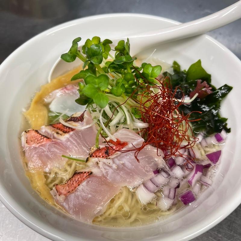 贅沢金目鯛出汁の塩ラーメン(麺酒屋 からから)