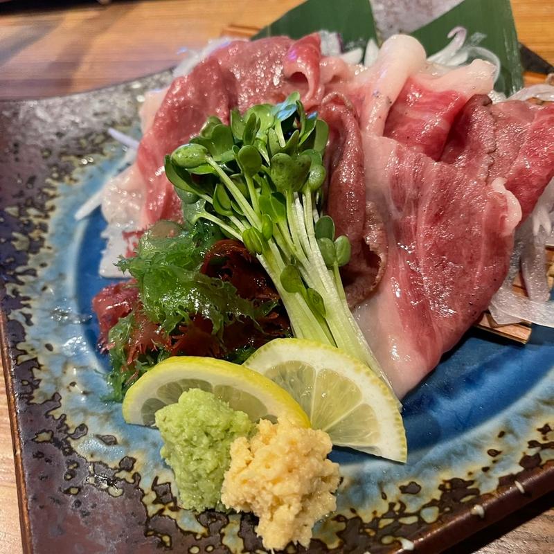 牛コーネの炙り刺し(獅魂 （しこん）)