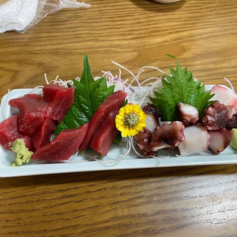 マグロぶつ＆タコぶつ(串焼き 与兵)