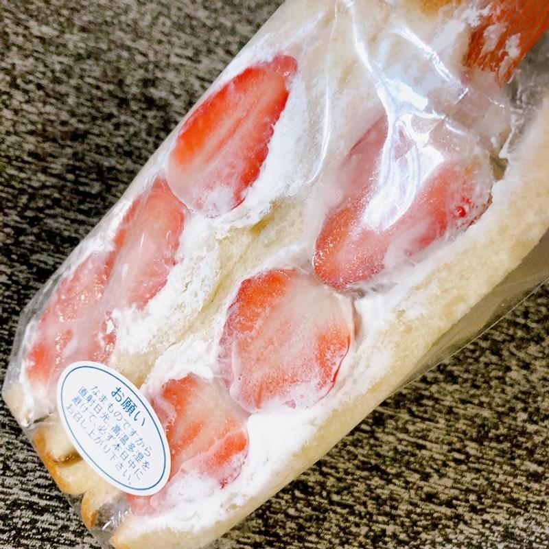 イチゴサンド(ベーカリープチ白島店)