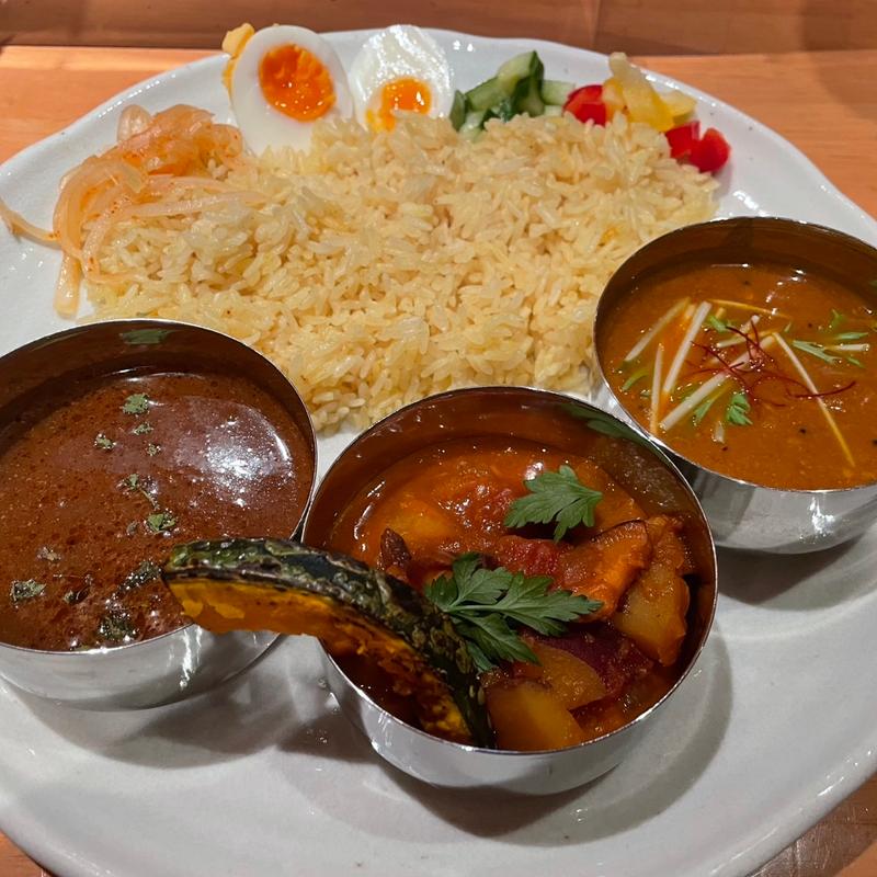 3種あいがけ(カレーのぼんチョビ)