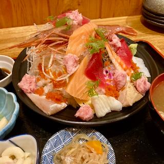 海鮮丼皿盛り(幸寿司 総本店 （こうずし そうほんてん）)