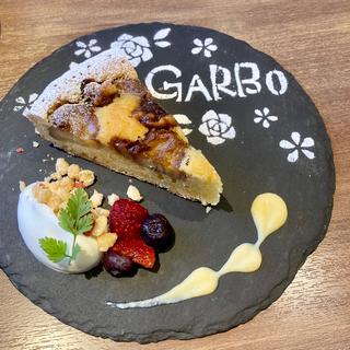 バナナとキャラメルナッツのタルト(カフェ&イタリアンバル GARBO(ガルボ))