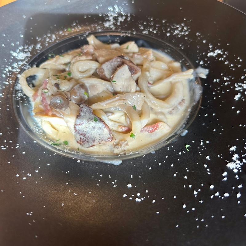 ポルチーニのクリームスパゲッティ(comodon イタリア郷土料理と自然派ワイン)