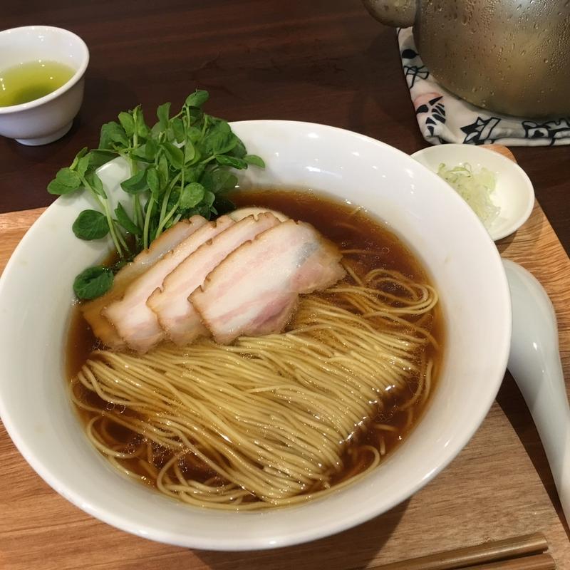 （かもがらとりがら）しょうゆラーメン(ラーメン ル・デッサン)