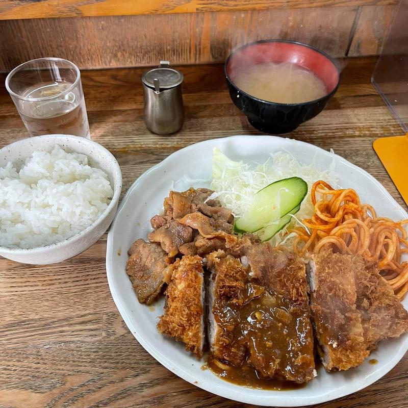 とんかつしょうが焼き盛合せ(キッチン グラン )