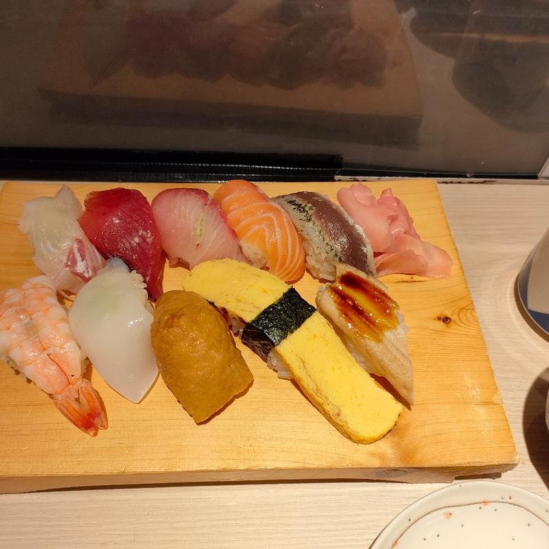 ◆満腹定食(魚心本店)