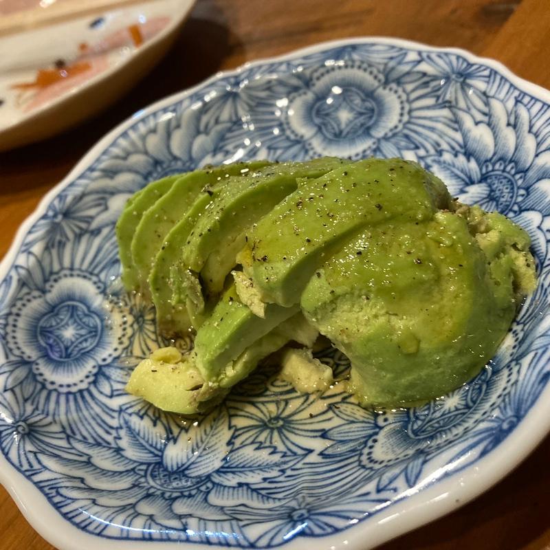 アボカド生レバー風(立ち呑み×ほどよい中華 ちゅうかなやま)