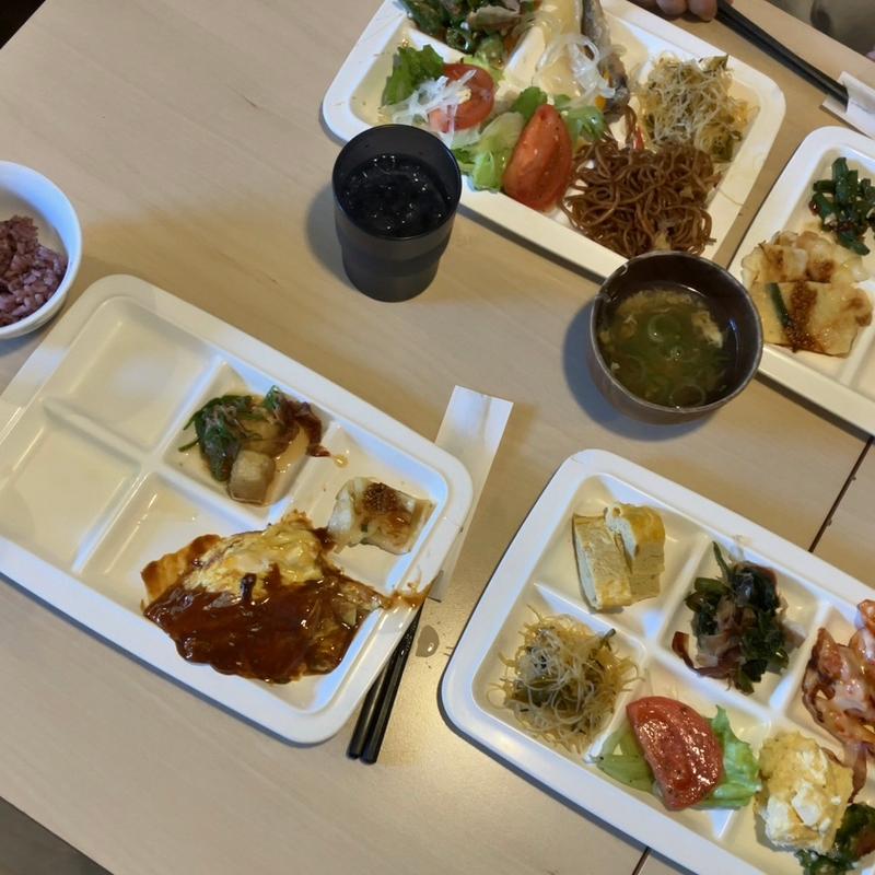 ブュッフェ(デリタス)