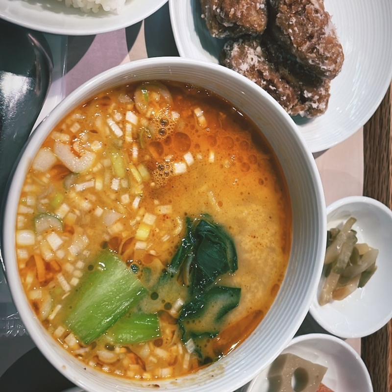 担々麺(鑑真食堂)