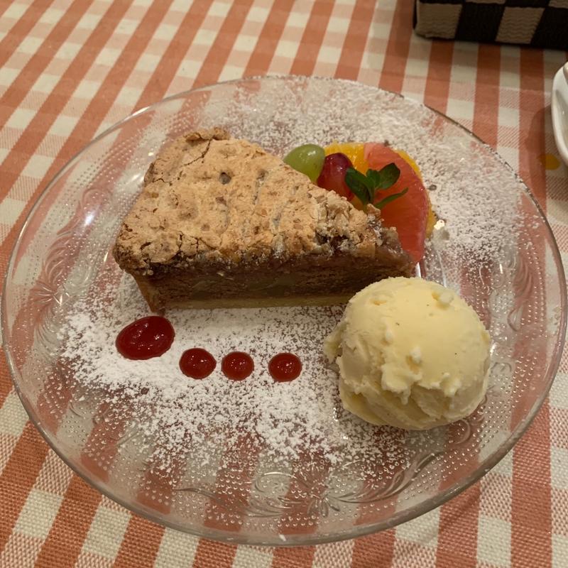 本日のタルト、バニラアイス添え(マッジョーレ)