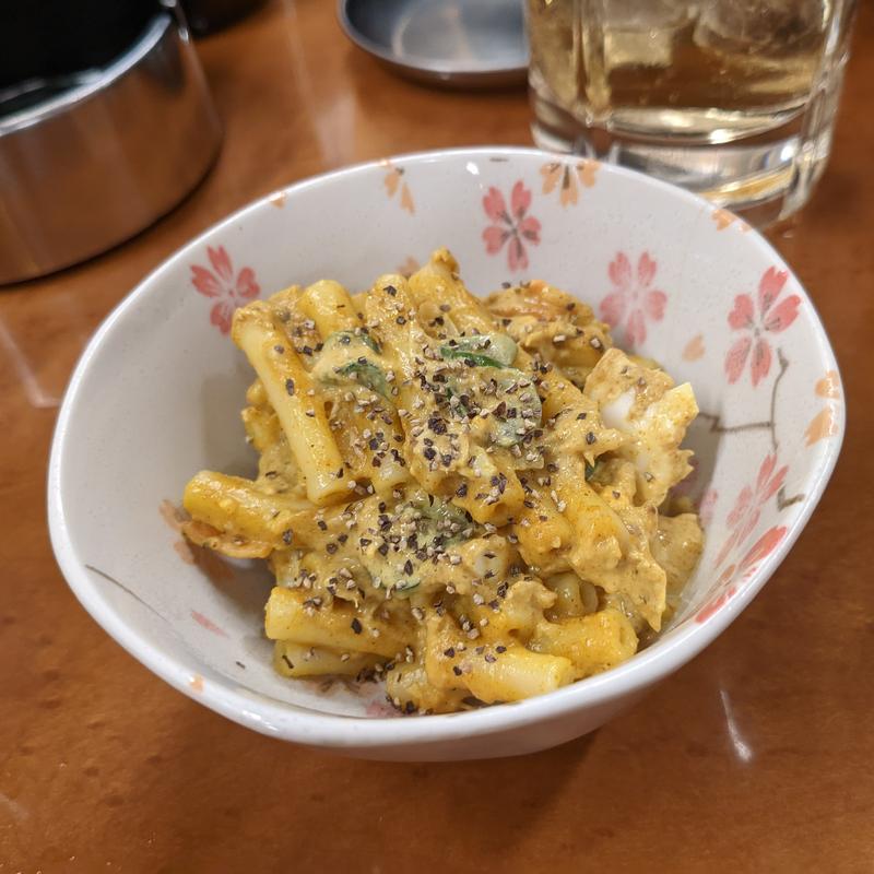 カレーマカロニサラダ(立呑処へそ 五反田店)
