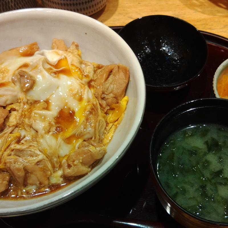 親子丼(赤坂うまや うちのたまご直売所 羽田空港店)