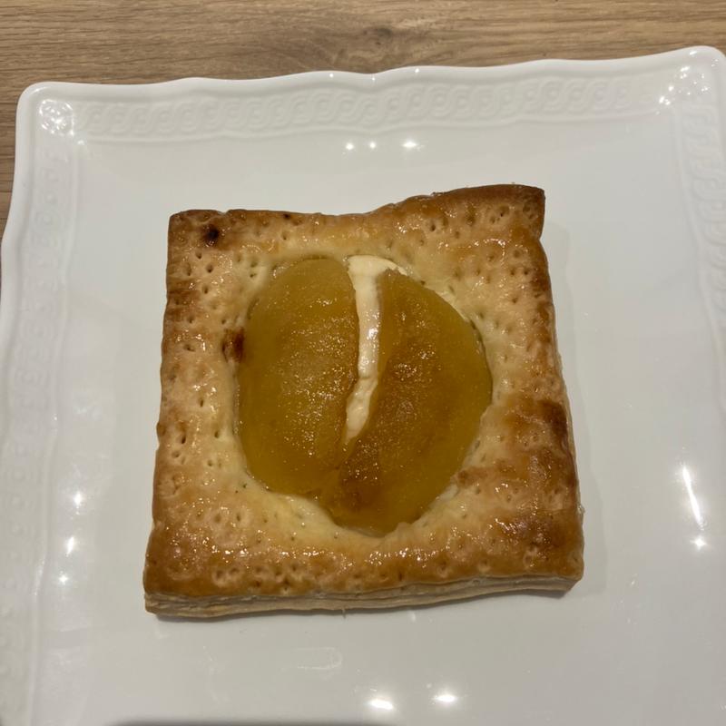 焼きリンゴとチーズクリームパイ(さっぽろ地下街（オーロラタウン）)