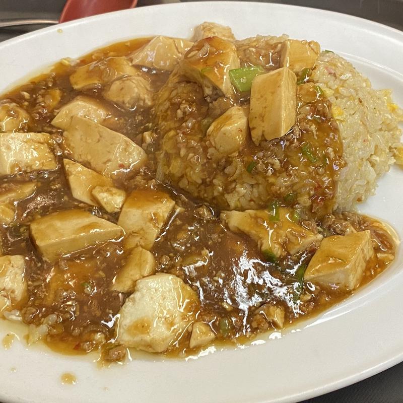 マーボチャーハン（卵スープ付き）(龍宝 )