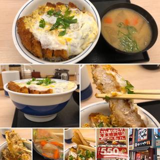 カツ丼（竹）にとん汁（小）(かつや 高円寺北口店)