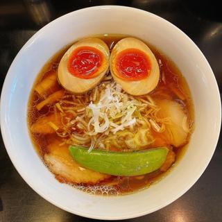 醤油らーめん　半熟味たまご