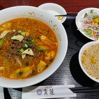 胡麻担々麺ランチ(青蓮 日本大通り店)