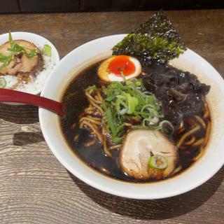 富山ブラック(大泉らーめん)