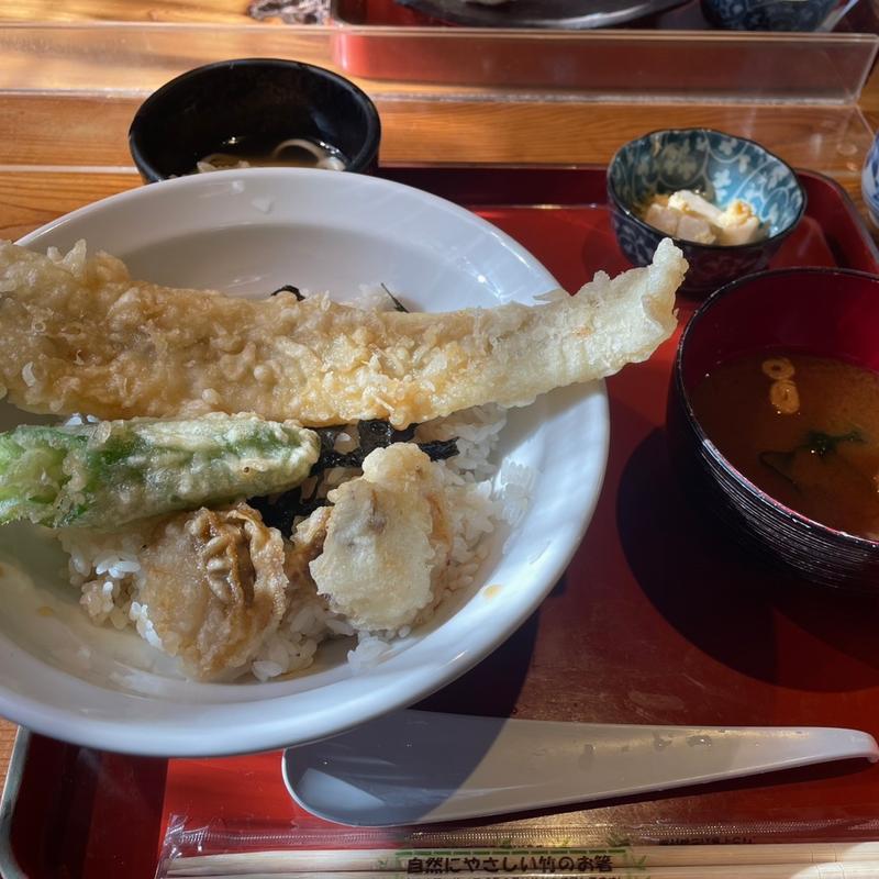 穴子と帆立の天丼(うおじ)