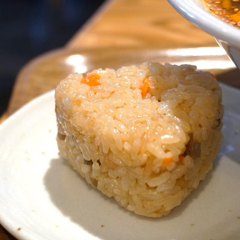 かしわおにぎり(麺や 佐渡友)