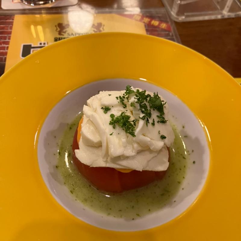 二色チーズの丸ごと冷やしトマト(ビヤホールライオン狸小路店)