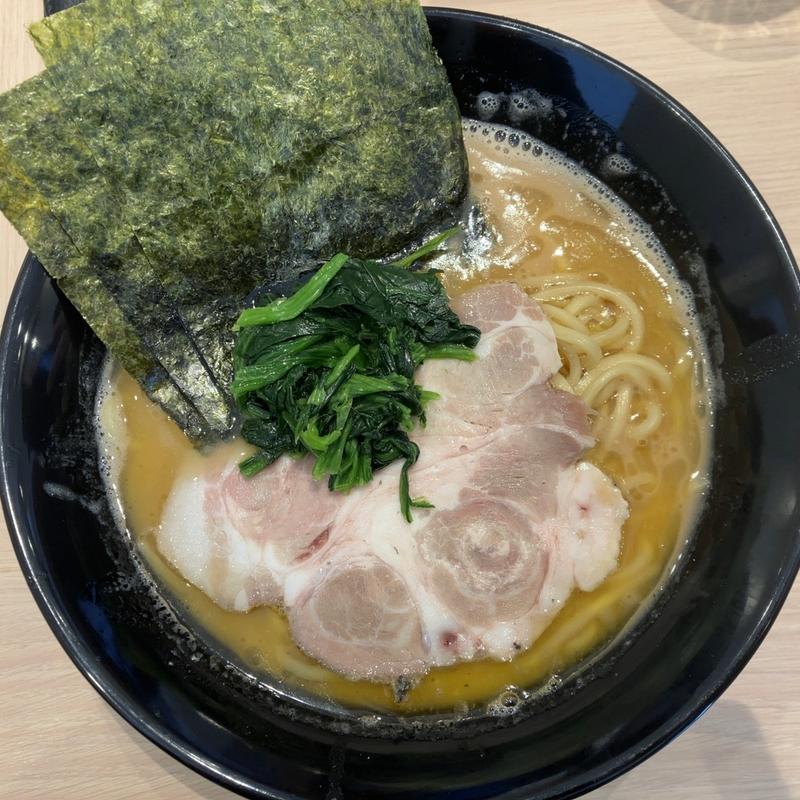 家系ラーメン(イエケイノセカイ)