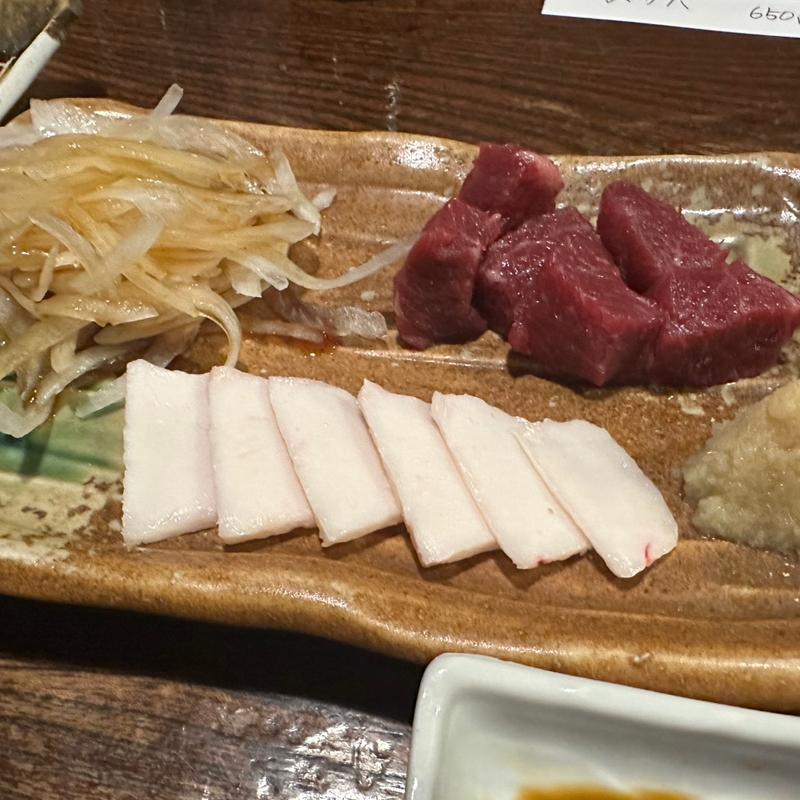 馬刺し二種盛り合わせ(桜咲くころ )