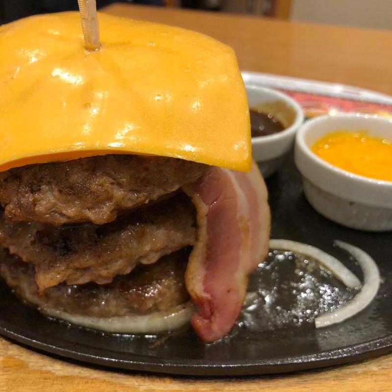 トリプルハンバーグ(ココス 扇店)