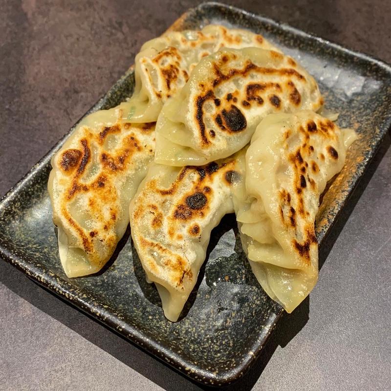 餃子(炭火と中華 九尾)