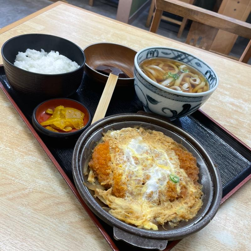 カツ玉定食(讃岐うどん 美曽乃)