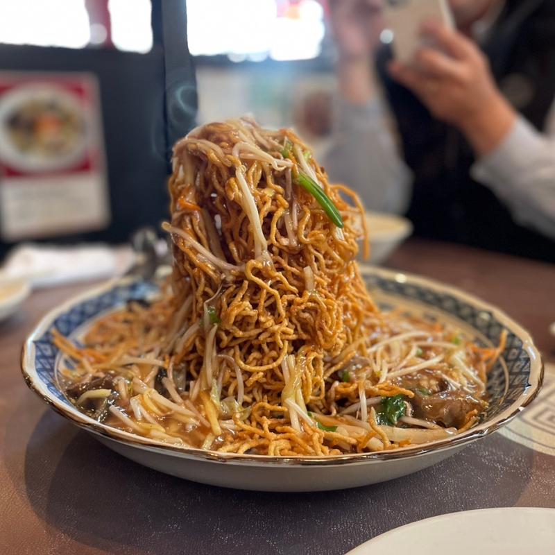 五目あんかけかた焼きそば(紫禁城 （しきんじょう SHI-KIN-JOU）)