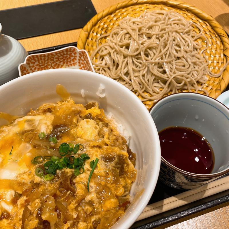 【期間限定】炭火焼牛肉の卵とじ丼と蕎麦(吉祥庵 ららぽーと豊洲店)