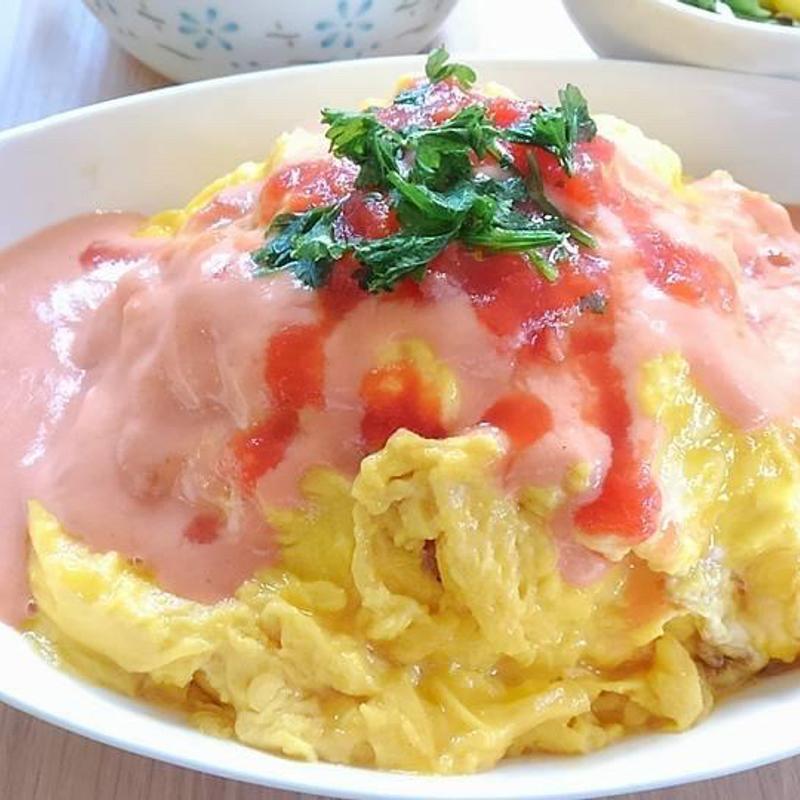 トマトクリームソースのオムライス(カフェ・ド・ラパン )