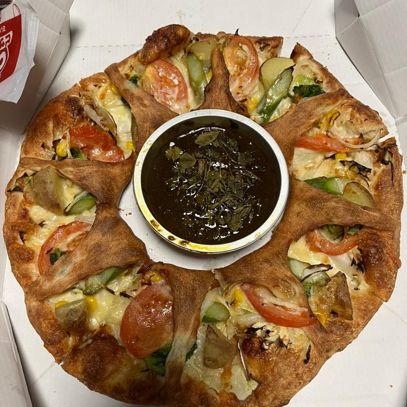 さっぱり野菜のリングピザ(おいしさ宅配 ピザクック やよい坂店)