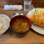 ロースとんかつ定食(みおや)