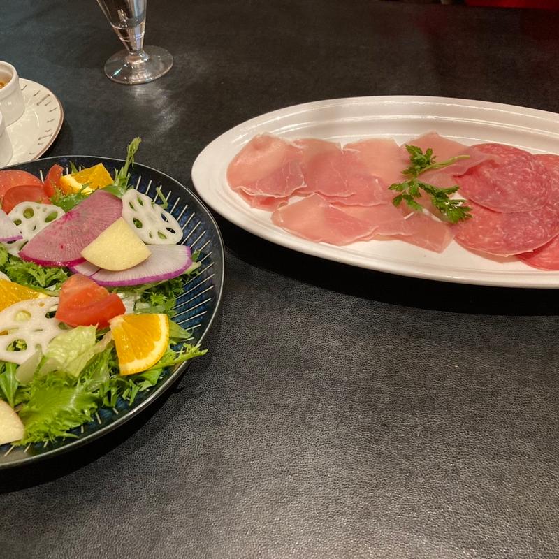収穫祭サラダと生ハム(収穫祭 三宮店 （しゅうかくさい）)