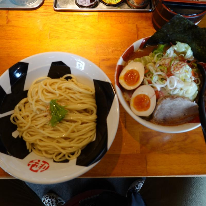 激辛赤節つけ麺（野菜増し＋半味玉増し）(つけ麺 おんのじ 熊本近見店 )
